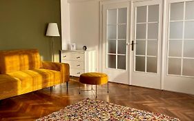 Cloos - Elegant Residence With Panoramic View